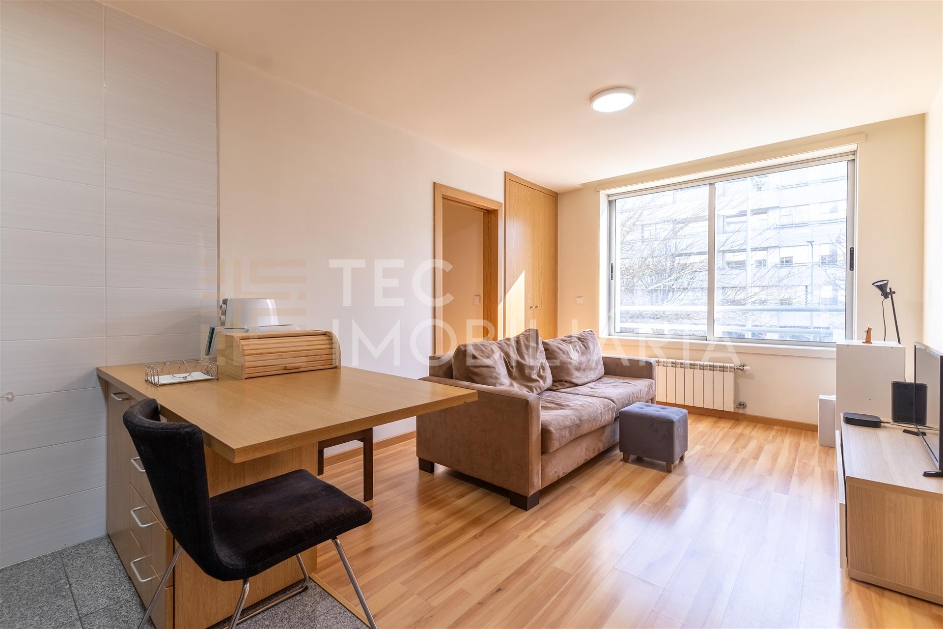 Aparatmento T1+1 para arrendamento próximo ao Polo Universitário