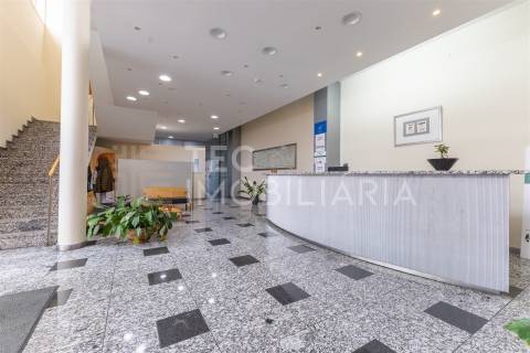 Escritório para Arrendamento em Coworking, com instalações partilhadas – São Roque da Lameira