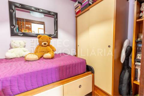 Apartamento T2+1 Ermesinde, num prédio com elevador e com 2 lugares de garagem