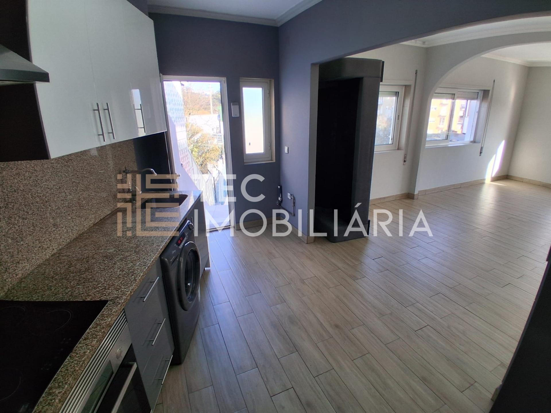 Exclusivo Andar Moradia T3 Totalmente Renovado em S. Cosme, Gondomar