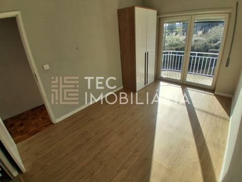 Exclusivo Andar Moradia T3 Totalmente Renovado em S. Cosme, Gondomar