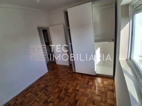 Exclusivo Andar Moradia T3 Totalmente Renovado em S. Cosme, Gondomar