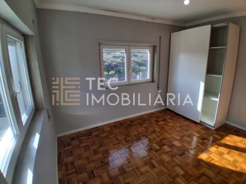 Exclusivo Andar Moradia T3 Totalmente Renovado em S. Cosme, Gondomar