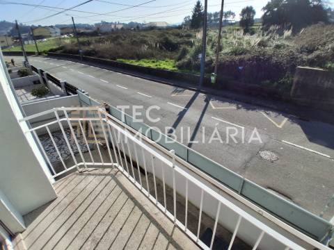Exclusivo Andar Moradia T3 Totalmente Renovado em S. Cosme, Gondomar