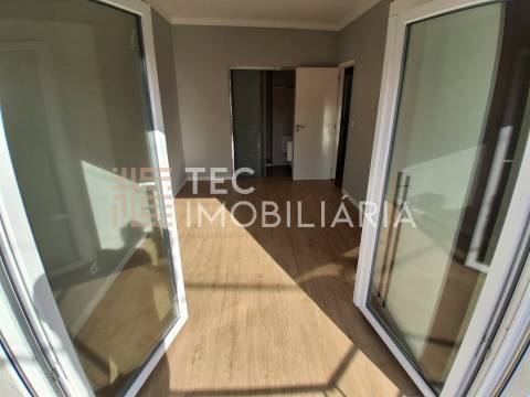 Exclusivo Andar Moradia T3 Totalmente Renovado em S. Cosme, Gondomar