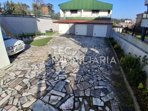 Exclusivo Andar Moradia T3 Totalmente Renovado em S. Cosme, Gondomar