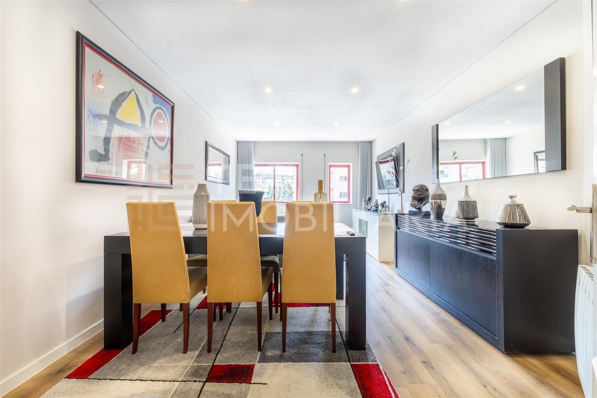 Excelente apartamento T3 totalmente remodelado em Vila Nova de Gaia