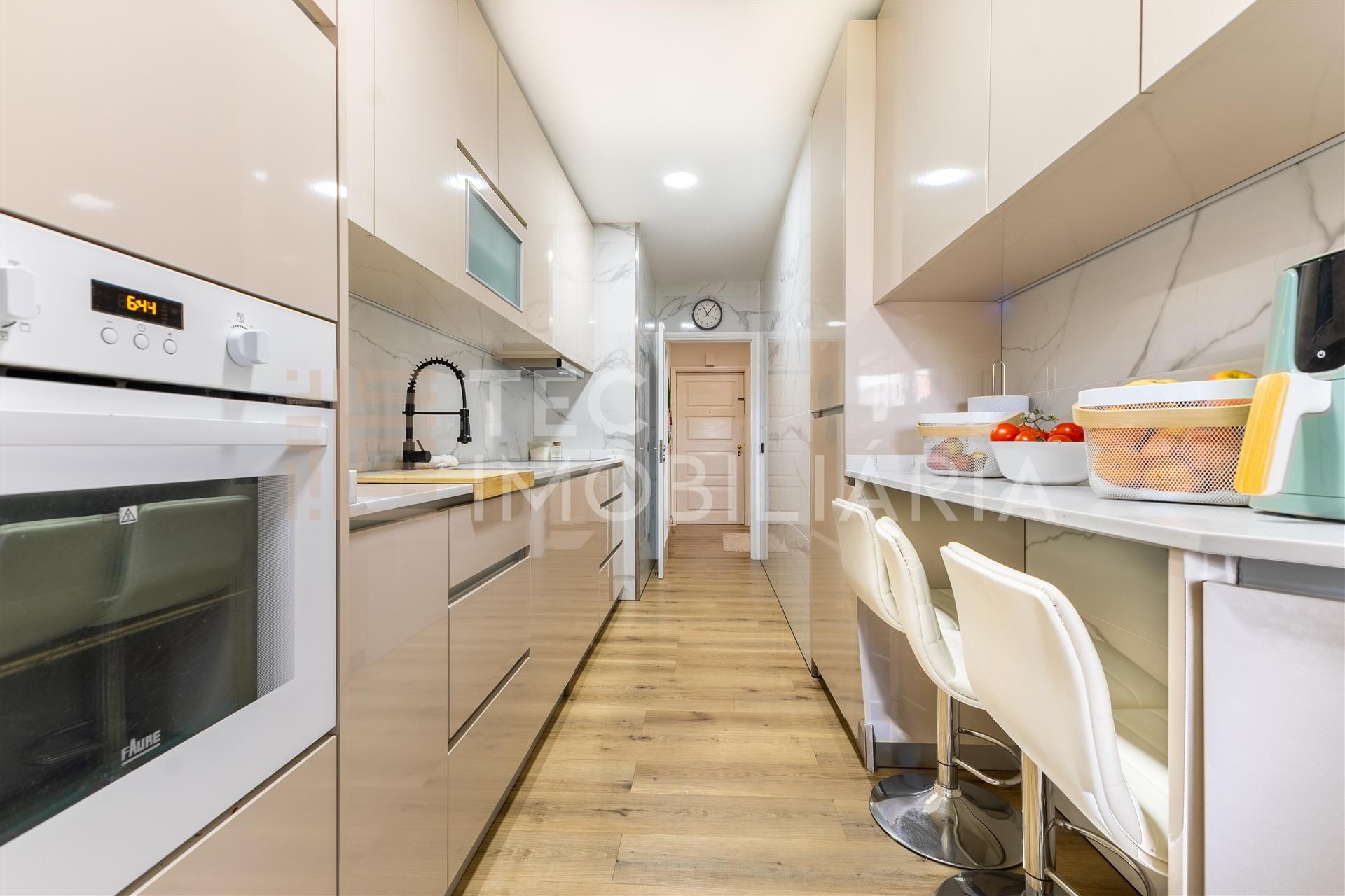 Excelente apartamento T3 totalmente remodelado em Vila Nova de Gaia