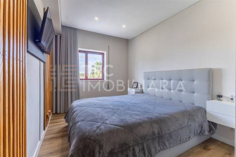 Excelente apartamento T3 totalmente remodelado em Vila Nova de Gaia