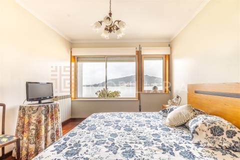 Apartamento T2 em Caminha com terraço e vista Rio