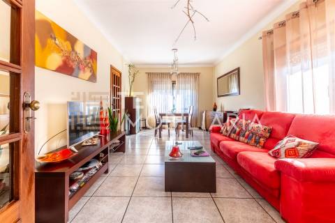 Andar Moradia T3 Venda em Cidade da Maia,Maia