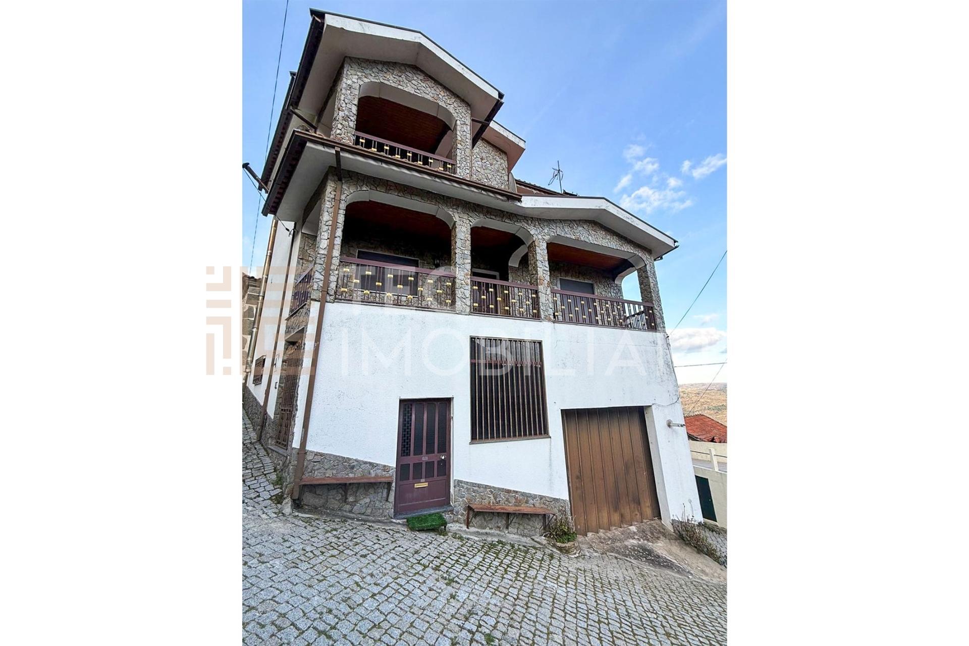 Moradia T5 Venda em Paradela e Granjinha,Tabuaço