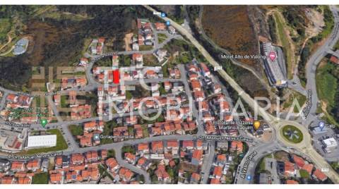 Terreno com projeto aprovado para moradia T4 com 3 suites de R/C e Andar
