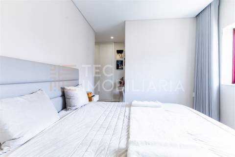 Excelente apartamento T3 totalmente remodelado em Vila Nova de Gaia
