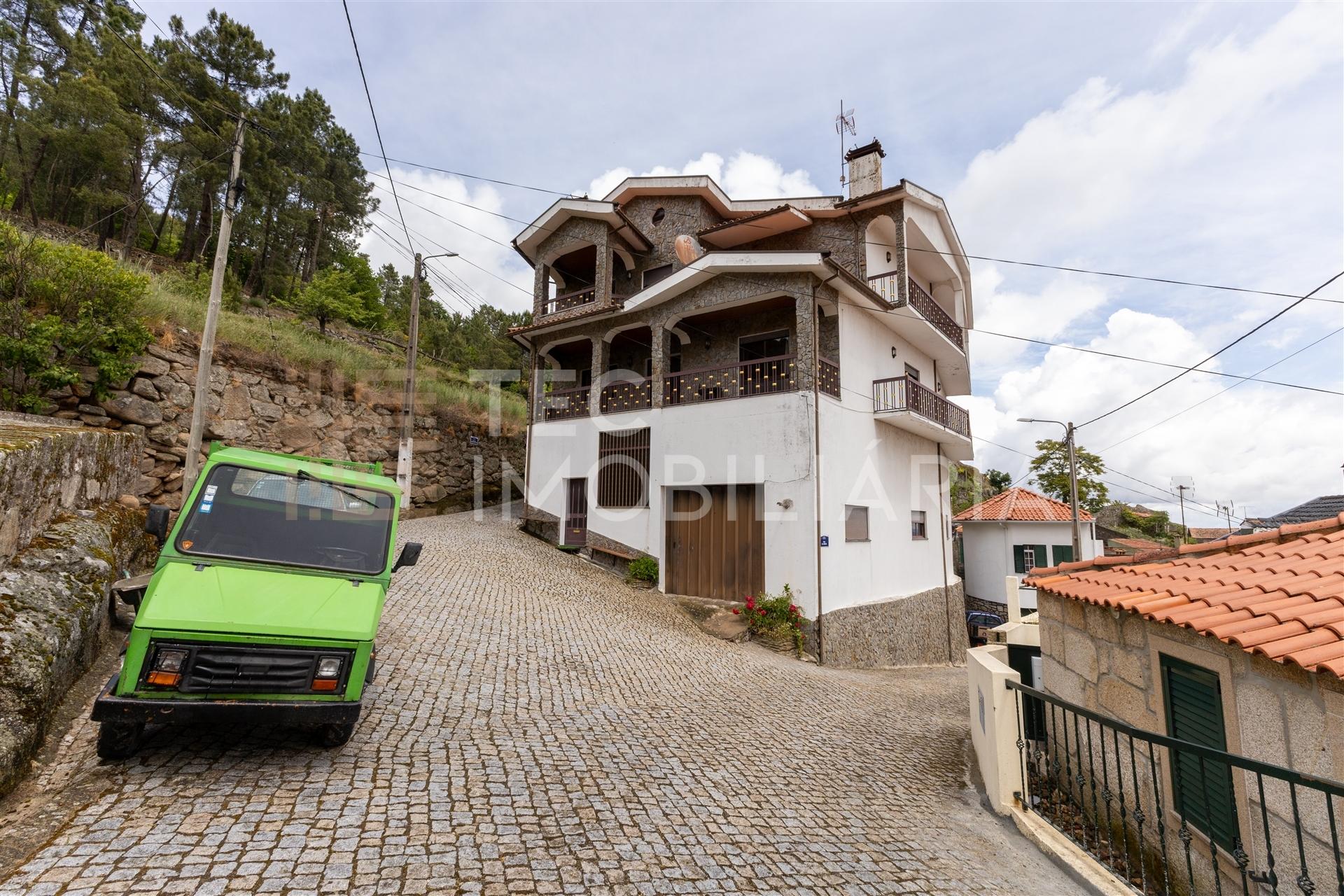 Moradia T5 Venda em Paradela e Granjinha,Tabuaço