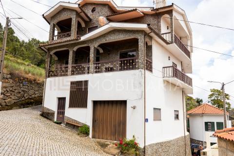Moradia T5 Venda em Paradela e Granjinha,Tabuaço