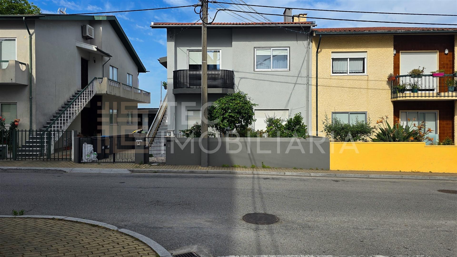 Andar Moradia T3 em Ermesinde totalmente remodelado
