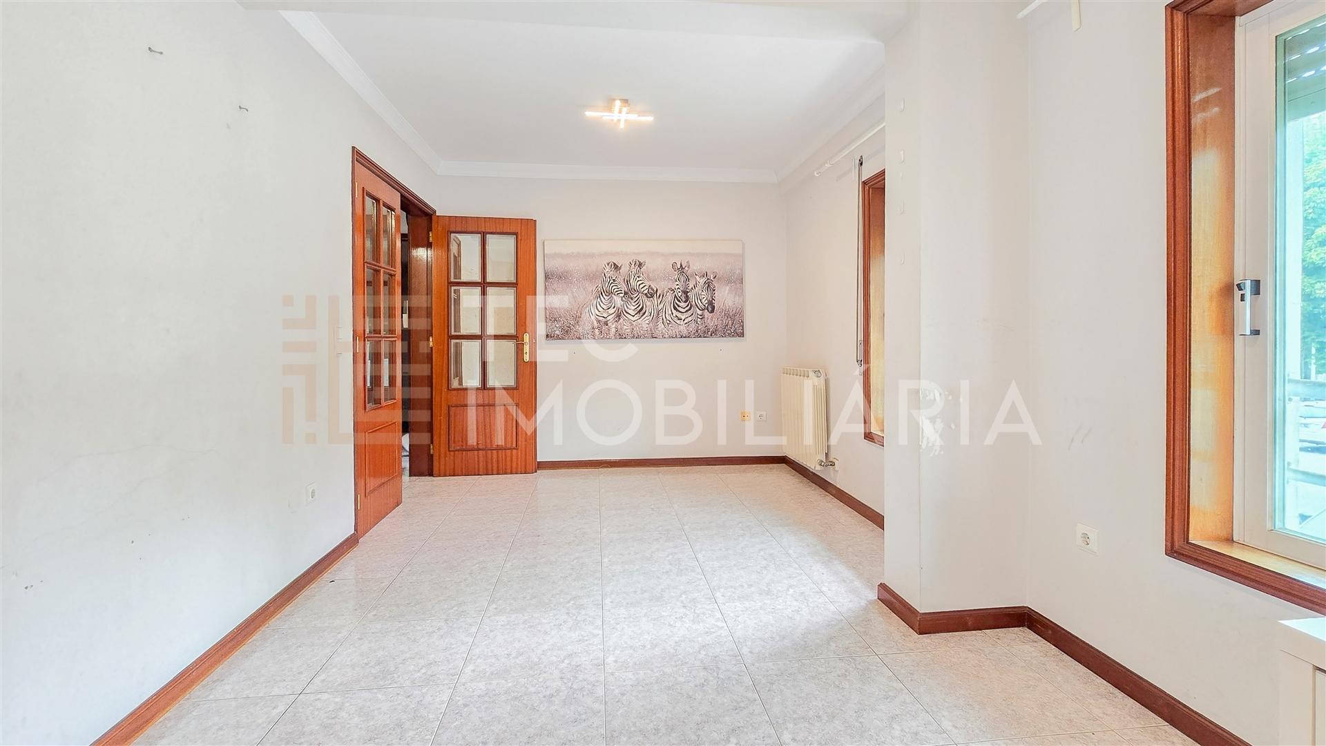 T3 Duplex em Águas Santas num prédio com elevador e lugar de garagem