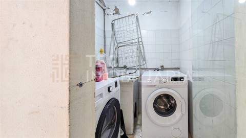 T3 Duplex em Águas Santas num prédio com elevador e lugar de garagem