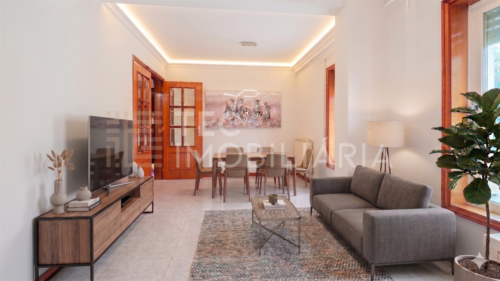 T3 Duplex em Águas Santas num prédio com elevador e lugar de garagem