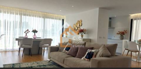 Moradia >=T10 Venda em Ferreiros e Gondizalves,Braga