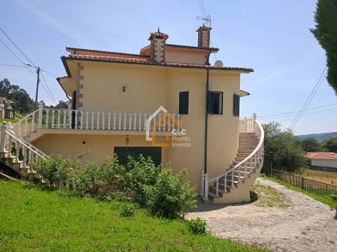 MORADIA T5 VILA VERDE