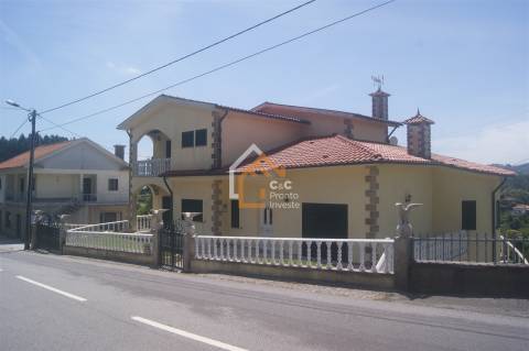 MORADIA T5 VILA VERDE