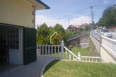 MORADIA T5 VILA VERDE