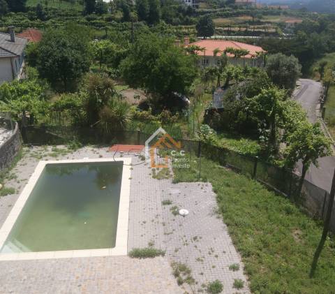 MORADIA T5 VILA VERDE