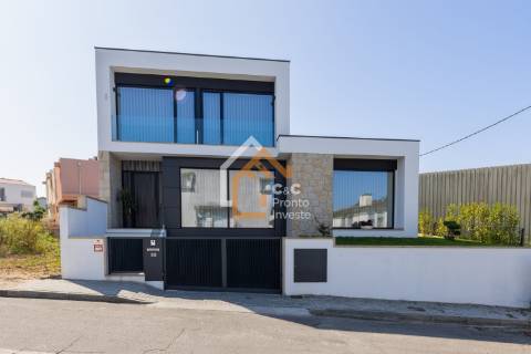 Moradia Isolada T3 Venda em Soutelo,Vila Verde