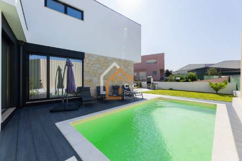 Moradia Isolada T3 Venda em Soutelo,Vila Verde