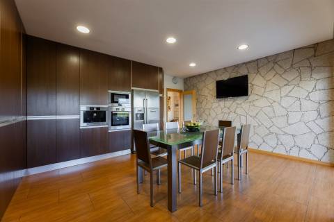 Moradia Isolada T3+1 Venda em Mire de Tibães,Braga