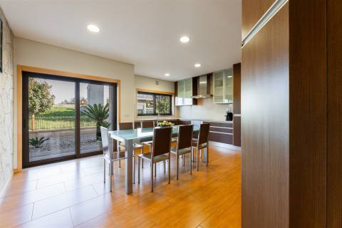 Moradia Isolada T3+1 Venda em Mire de Tibães,Braga