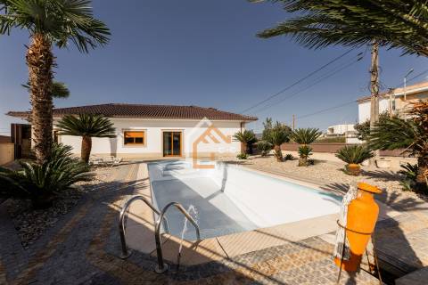 Moradia Isolada T3+1 Venda em Mire de Tibães,Braga