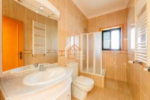 Moradia Isolada T4 Venda em Lago,Amares