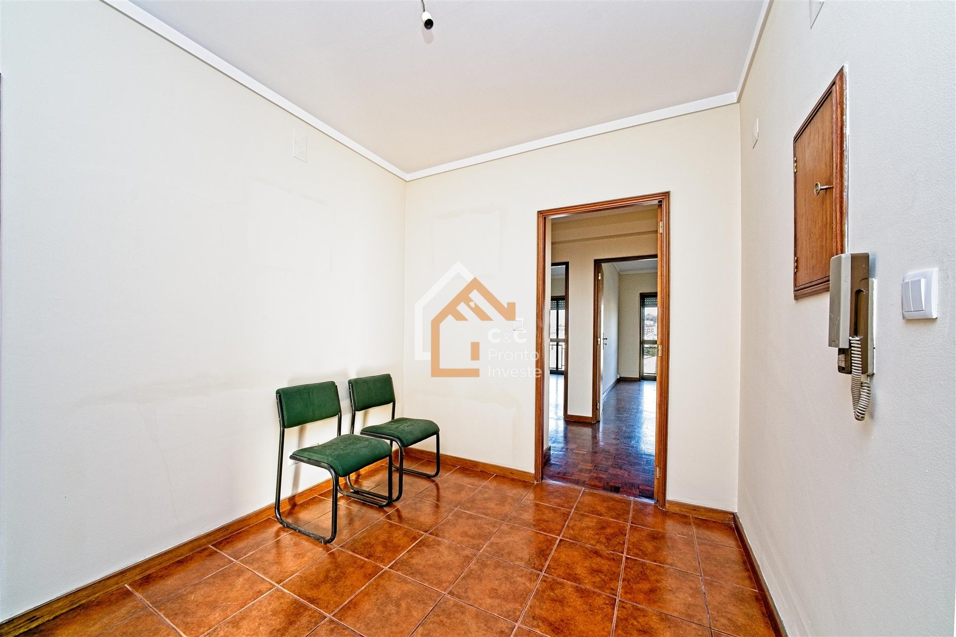 Apartamento T3 Venda em Nogueira, Fraião e Lamaçães,Braga