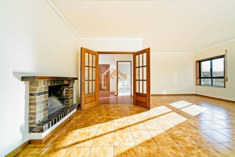 Apartamento T3 Venda em Nogueira, Fraião e Lamaçães,Braga