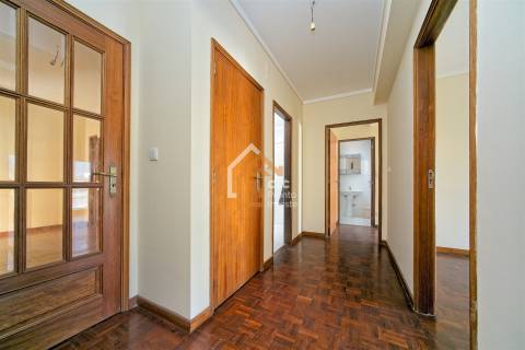 Apartamento T3 Venda em Nogueira, Fraião e Lamaçães,Braga