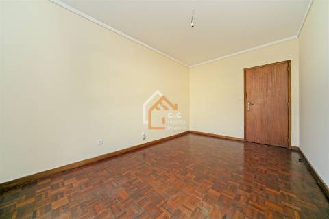 Apartamento T3 Venda em Nogueira, Fraião e Lamaçães,Braga