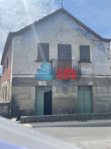 Moradia para Restaurar T3 Venda em Santiago de Cassurrães e Póvoa de Cervães,Mangualde