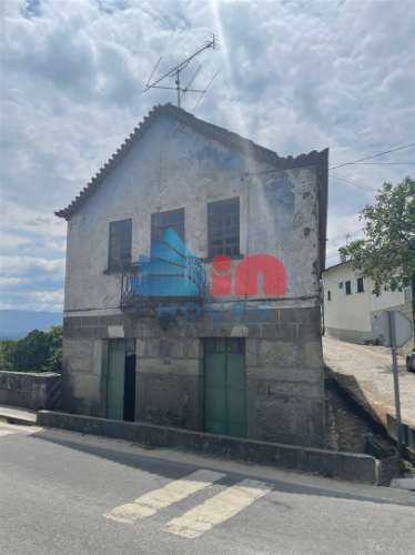 Moradia para Restaurar T3 Venda em Santiago de Cassurrães e Póvoa de Cervães,Mangualde