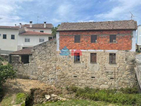 Moradia para Restaurar T3 Venda em Santiago de Cassurrães e Póvoa de Cervães,Mangualde