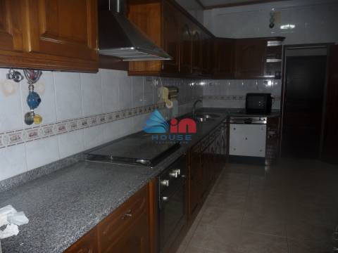 Apartamento T4 Venda em Mangualde, Mesquitela e Cunha Alta,Mangualde