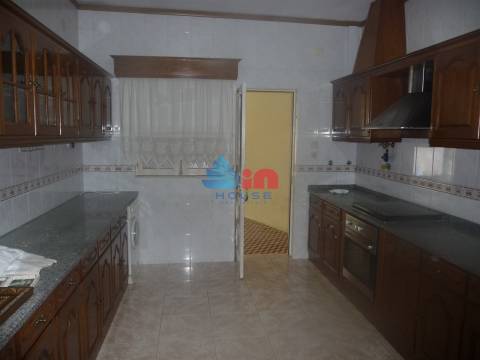 Apartamento T4 Venda em Mangualde, Mesquitela e Cunha Alta,Mangualde