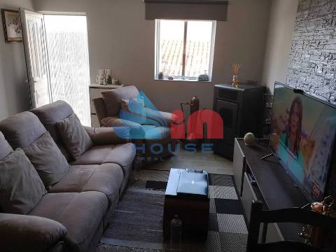 Moradia T3+1 Venda em Vale de Amoreira,Manteigas