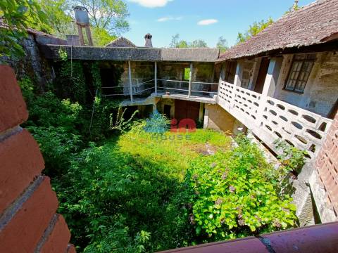 Moradia para Restaurar T4 Venda em São João do Monte e Mosteirinho,Tondela