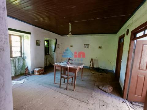 Moradia para Restaurar T4 Venda em São João do Monte e Mosteirinho,Tondela