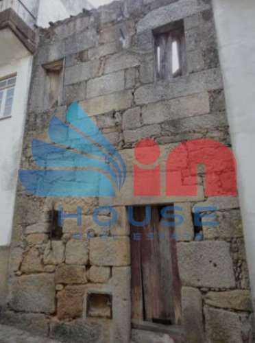 Moradia Devoluta  Venda em Vila Nova de Tazem,Gouveia