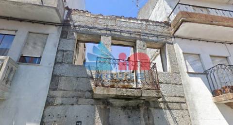 Moradia Devoluta  Venda em Vila Nova de Tazem,Gouveia