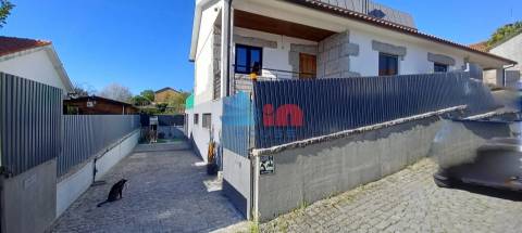 Moradia Geminada T2 Venda em Santa Comba Dão e Couto do Mosteiro,Santa Comba Dão